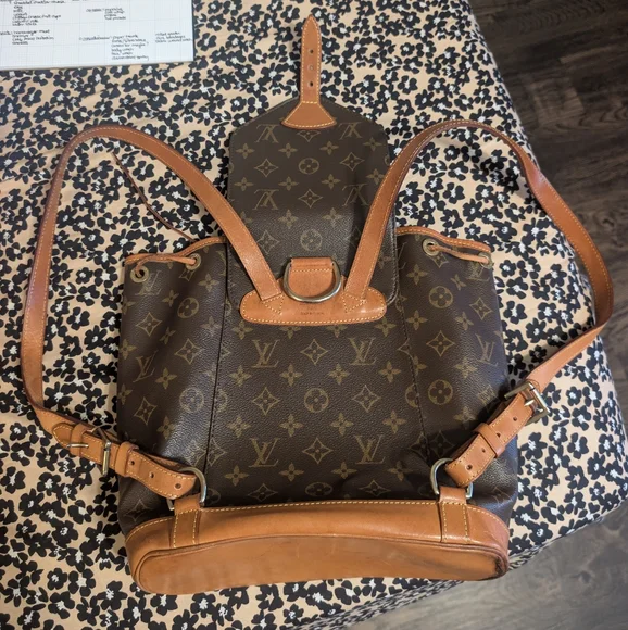LV Monogram backpack - SP0012 - Has Alot Of Life Left!! - Picture 13 of 16